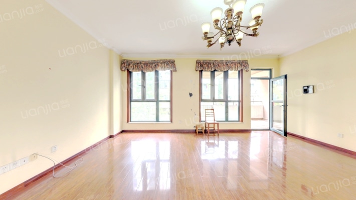 边城香格里二手房实景图