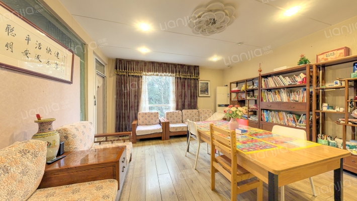 蓝岸A区二手房实景图