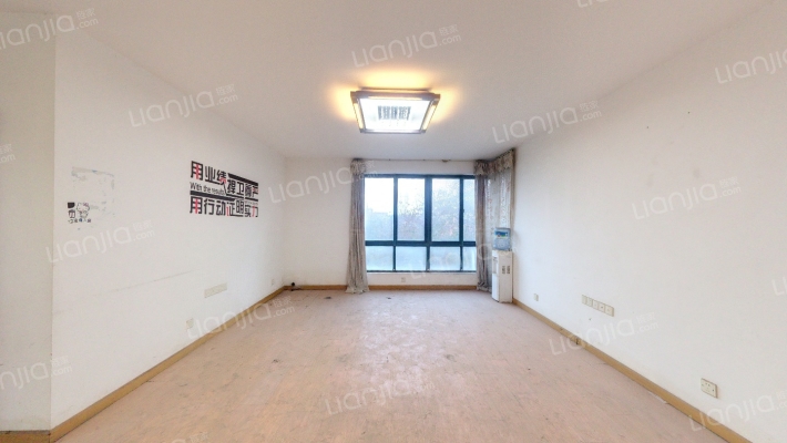 隆鑫广场A区二手房实景图