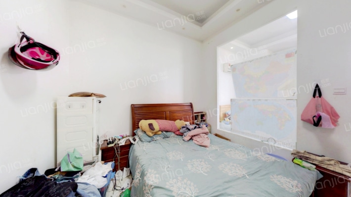 正易国际二手房实景图