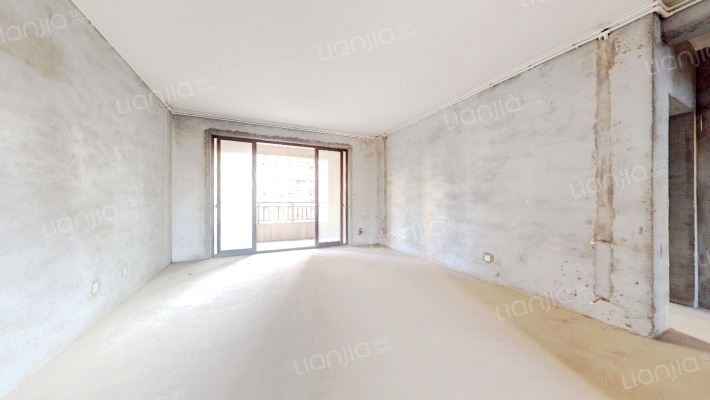 绿地悦城D区二手房实景图