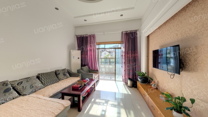 天鹅湾东区二手房实景图