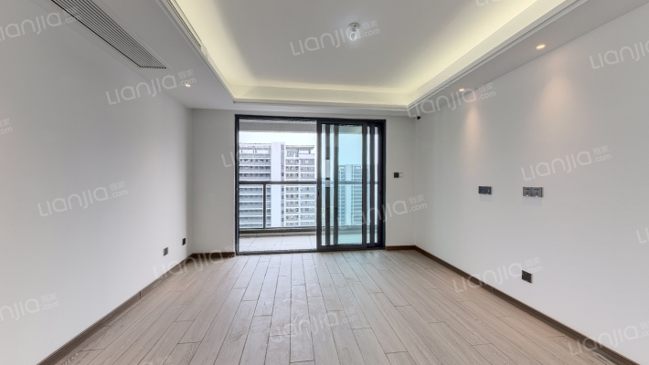 世茂璀璨睿湾二手房实景图