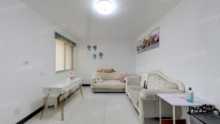 新城佳苑二手房实景图