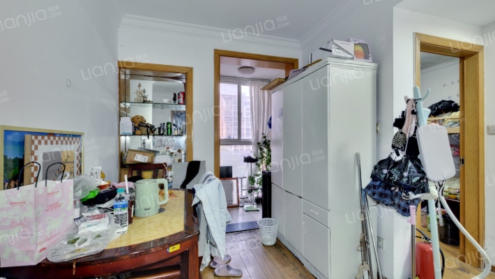 爱博一村二手房实景图