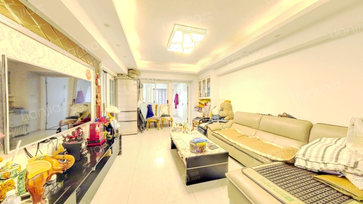 新鸿基花园二手房实景图