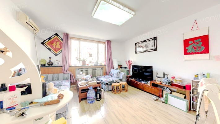 橡六花园二手房实景图