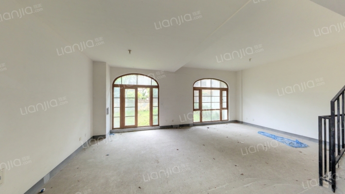 置信巴厘岛C区别墅二手房实景图