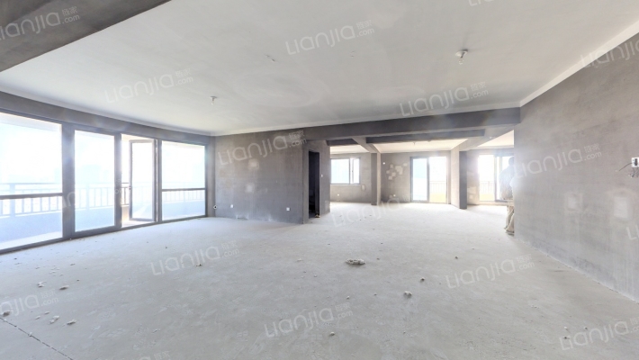 梅和名府二手房实景图