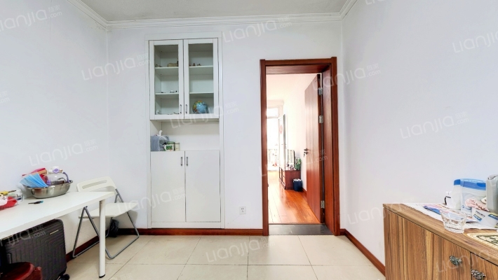 省旅游公司宿舍二手房实景图