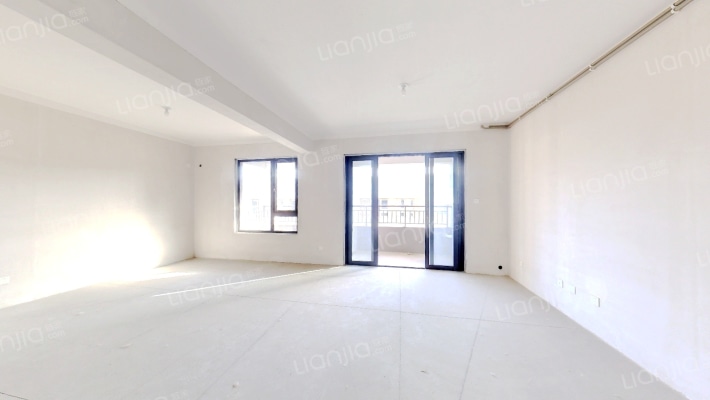 岭湖湾二手房实景图