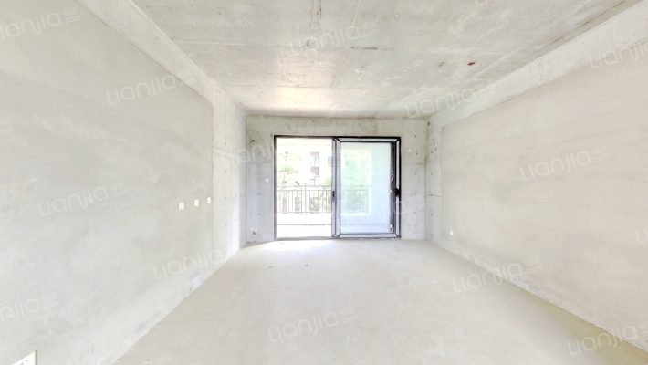 湖光山色二手房实景图