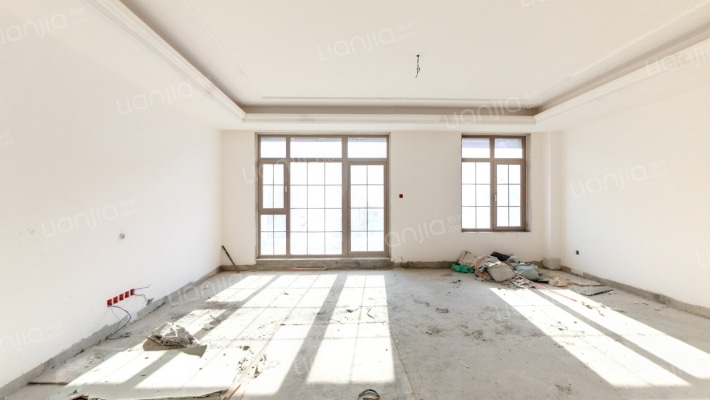 亿锋8号半山墅二手房实景图