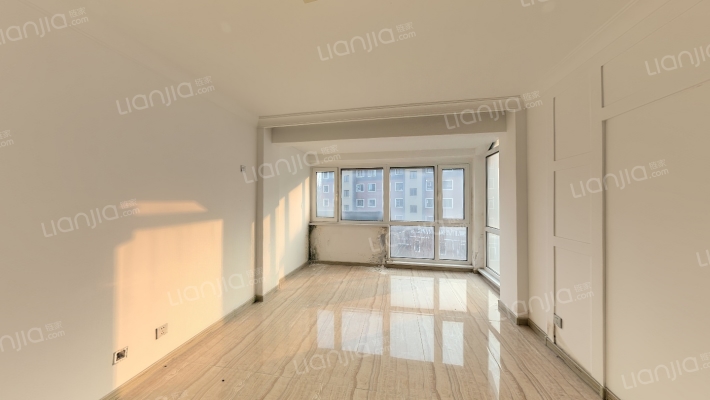 香醇波尔多鸿苑二手房实景图