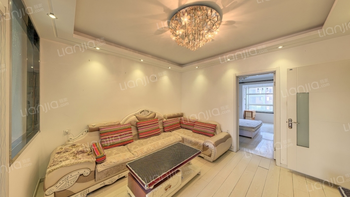 廊桥国际二手房实景图