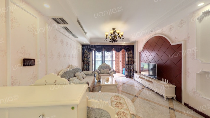 保利山庄海棠二手房实景图