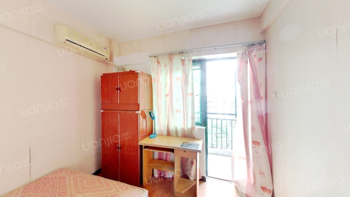 嘉年华花园学生公寓二手房实景图