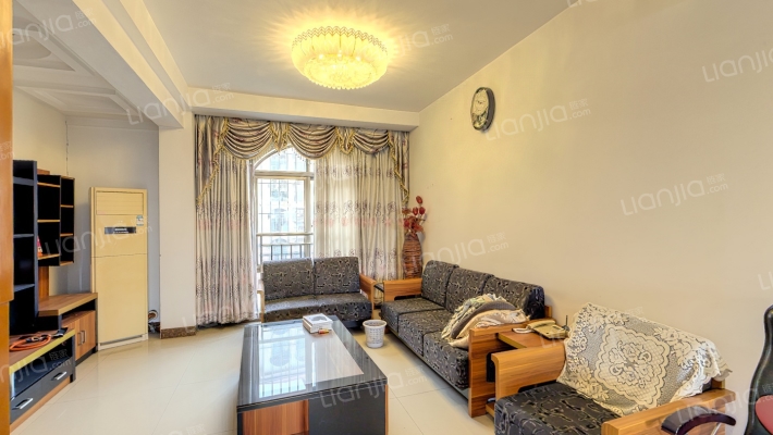 金莎蓝湾二手房实景图