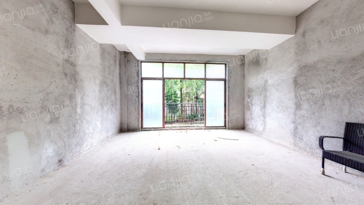 宝城翡翠园二手房实景图