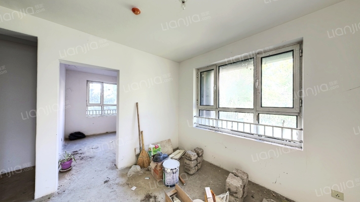 伯官美苑二手房实景图