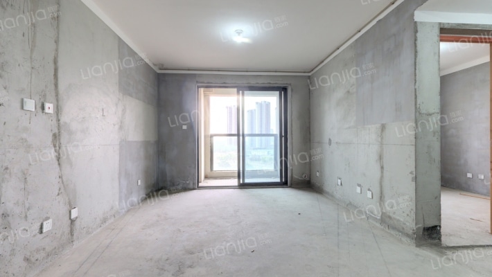 临江锦园二手房实景图