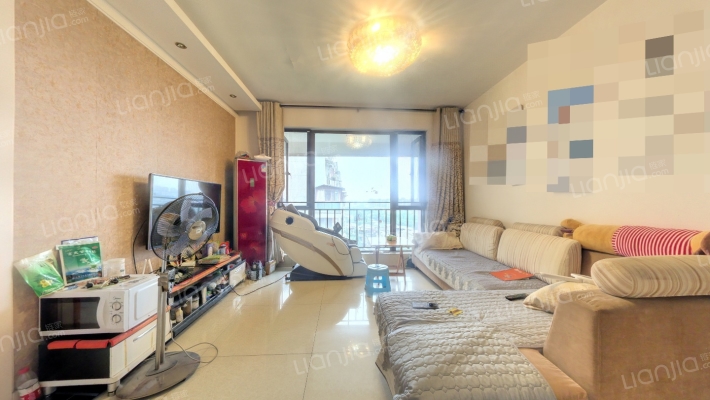 岭秀都江1期二手房实景图