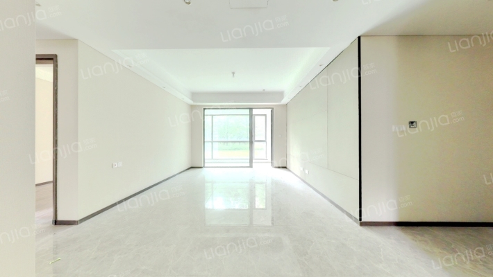 融创中心融誉二手房实景图