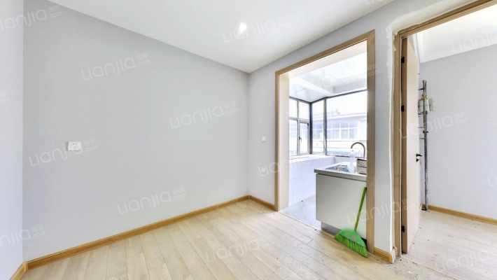 工人路183号院二手房实景图