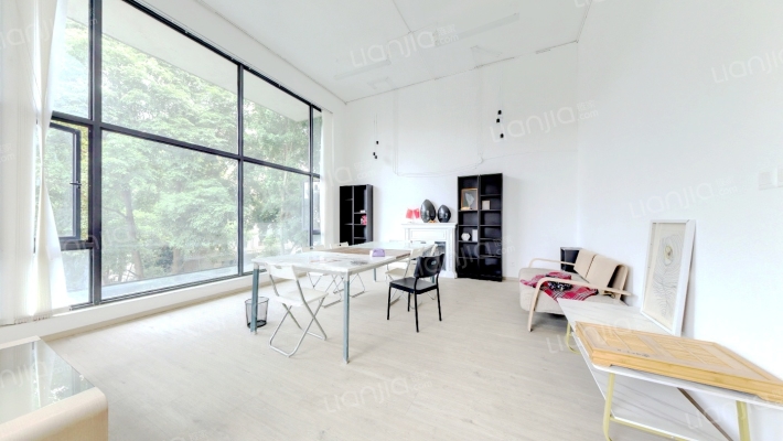 保利郁金香谷二手房实景图