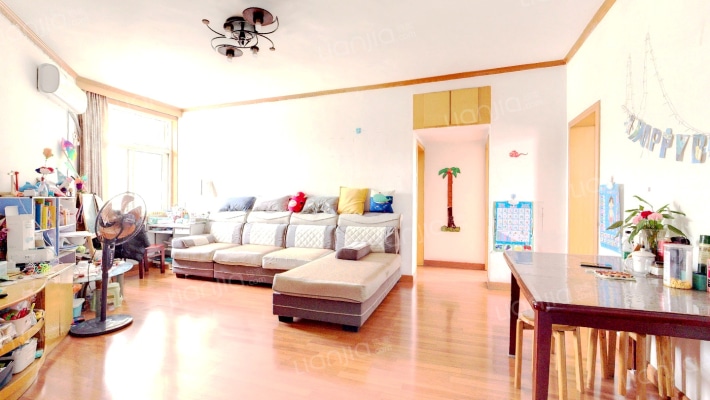 现代花园B区二手房实景图