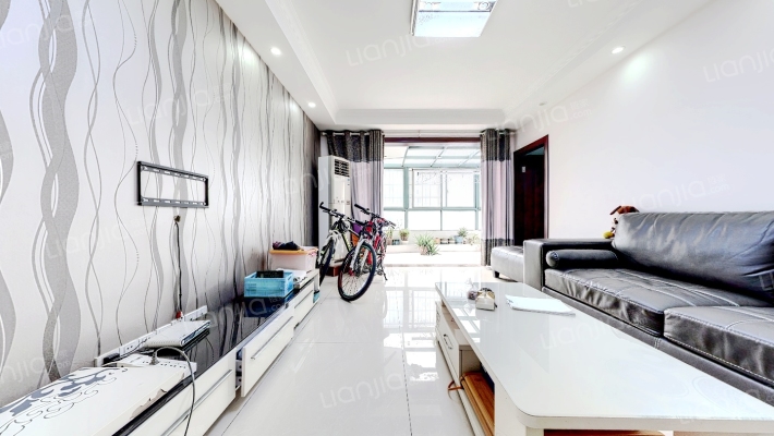 东辉铂领花园二手房实景图