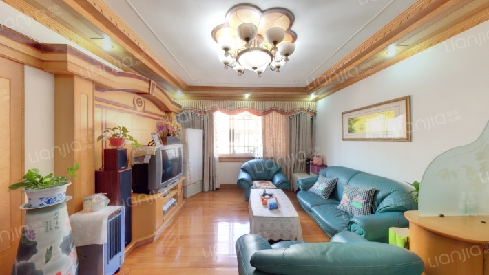 珍宝公寓二手房实景图