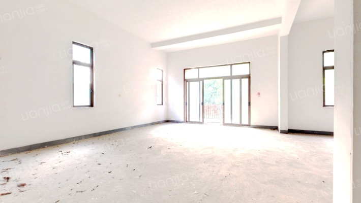 远洋城鎏金山别墅二手房实景图