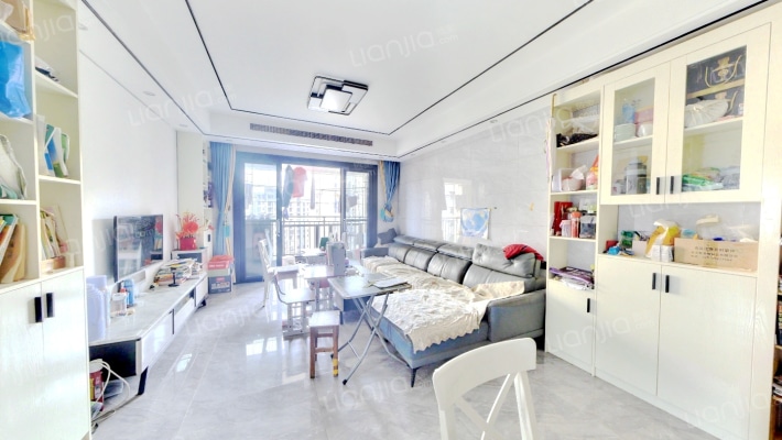 保华铂郡二手房实景图