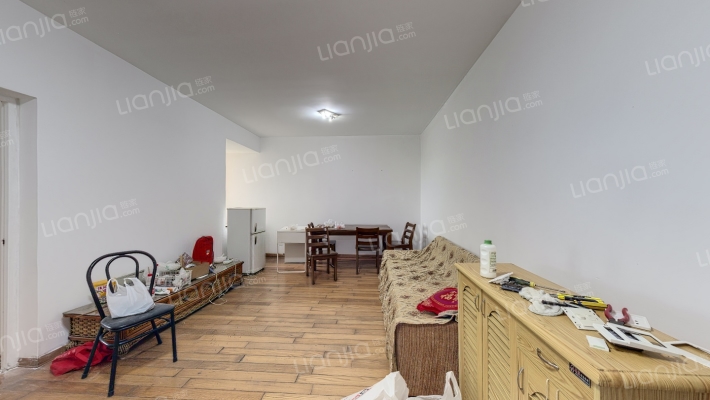 华美达广场二手房实景图