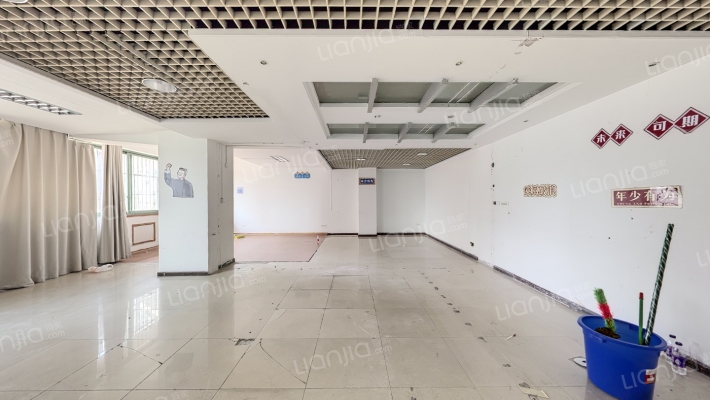 嘉多利广场二手房实景图