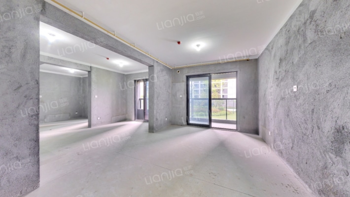 世茂国风源赋二手房实景图