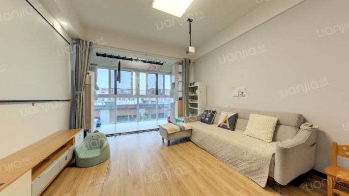 创＋理想城二手房实景图