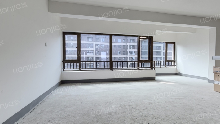 建发央著二手房实景图