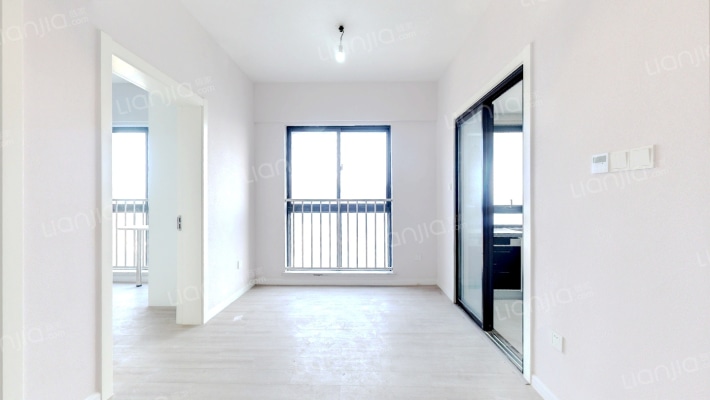 江畔国际二手房实景图