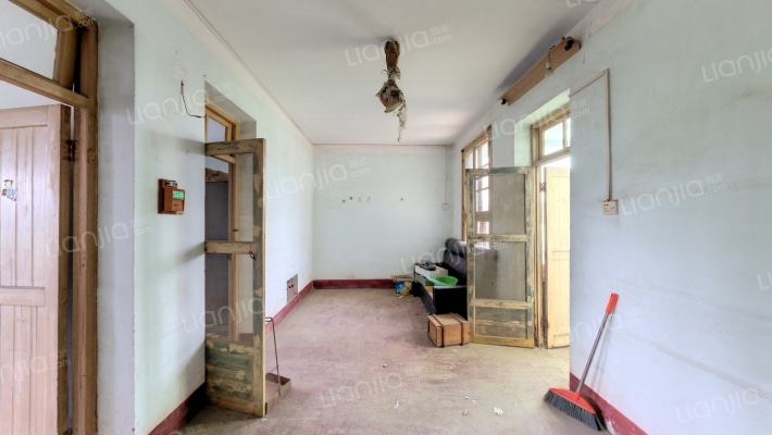 湖南省核工业地质局三0三大队二手房实景图