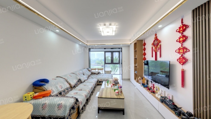 绿城春来云潮二手房实景图