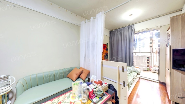 万科红一期二手房实景图