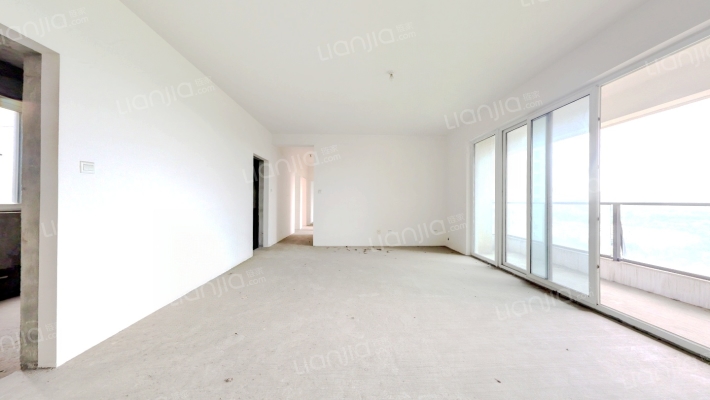 保利拉斐公馆二手房实景图