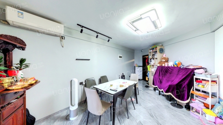 假日酒店公寓二手房实景图