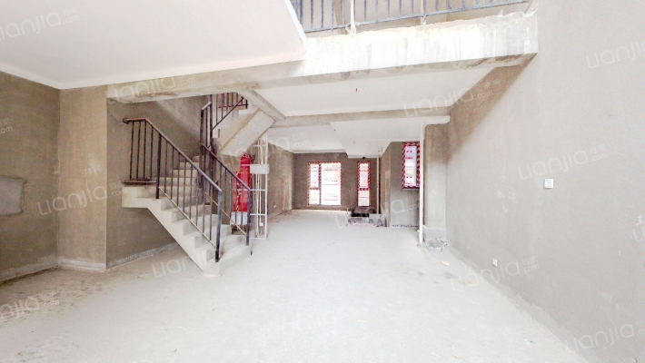 世茂国风长安二手房实景图