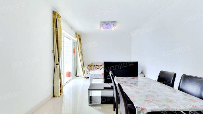 宇宏健康花城二期二手房实景图