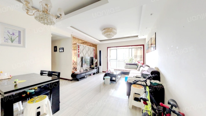 傲城二手房实景图