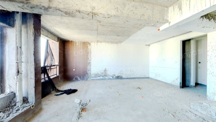 龙湖春江郦城二期二手房实景图