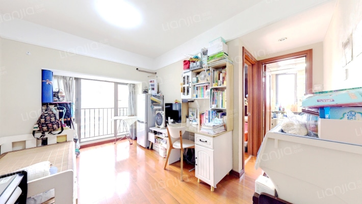 万科红一期二手房实景图